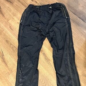 Calvin Klein size XL Men’s black nylon/cotton exercise pants